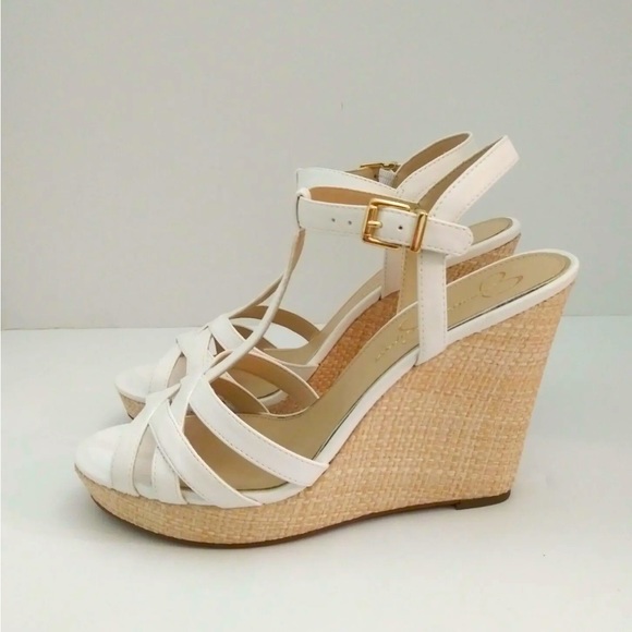 NWOT BOX JESSICA SIMPSON WHITE JAVAWN WEDGE SANDALS IN SIZE 8.5m - Picture 1 of 8